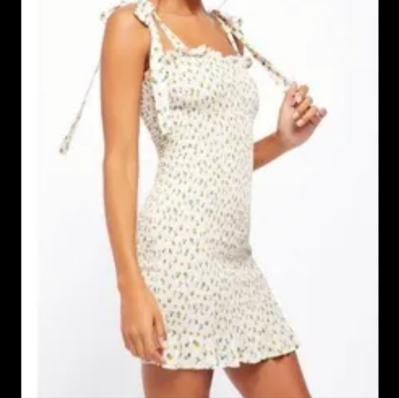 Free People Bell Smocked  ditzy flower Mini Dress - medium - Picture 1 of 10